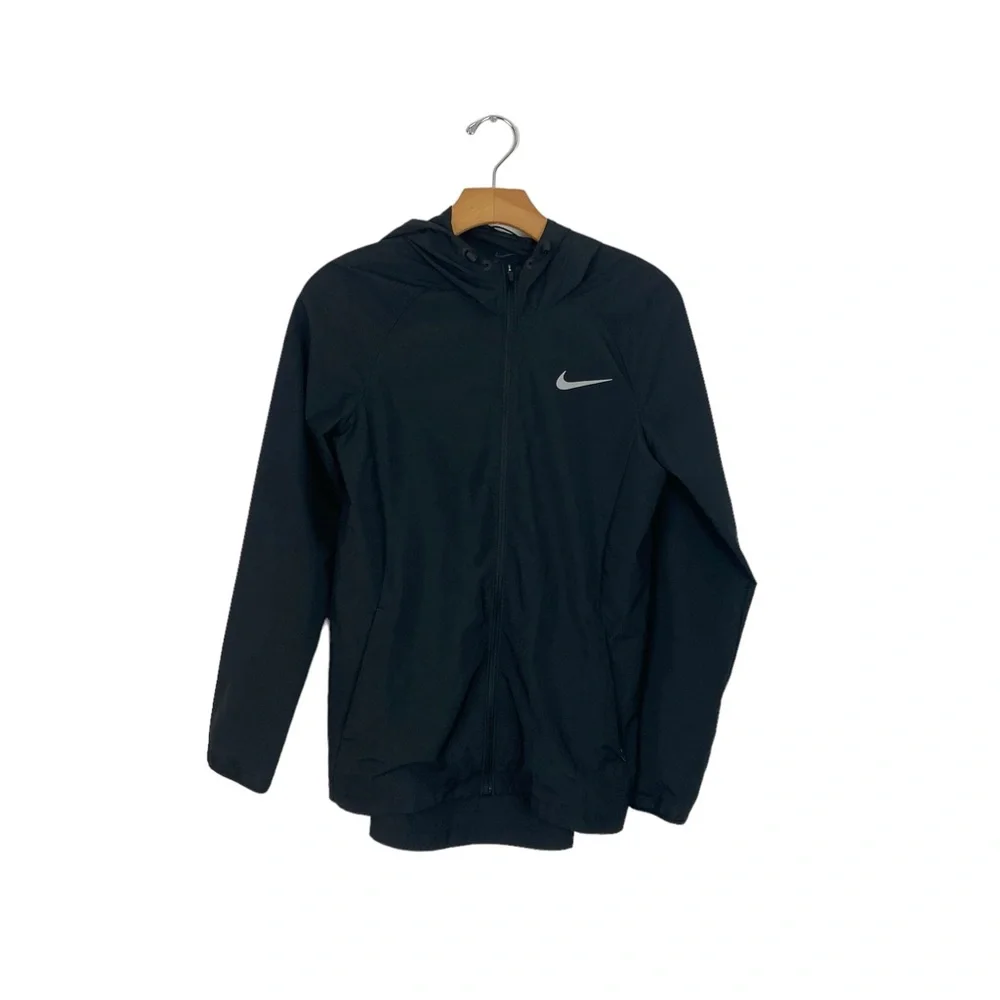 Nike Repel Lightweight Running Jacket in Black XS